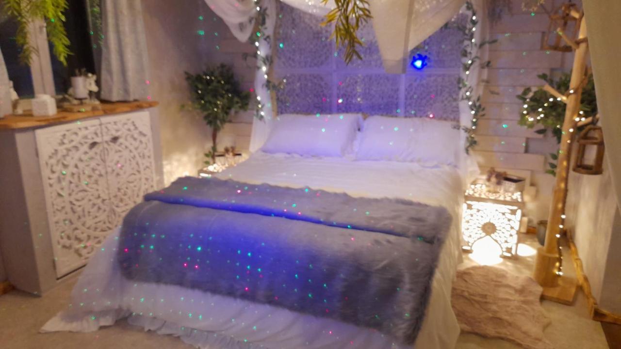 Le Feerica Hotel Érezée Екстериор снимка