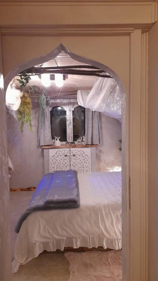 Le Feerica Hotel Érezée Екстериор снимка